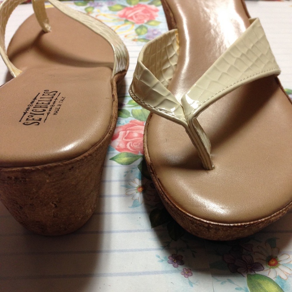 Seychelles 'Santorini' Wedge Heel Thong Flip Flops - Picture 3 of 8